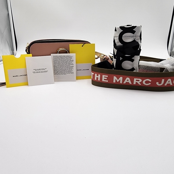 SOLD!!  Marc Jacobs The Snapshot Crossbody Bag, Saffiano Leather, Dust Bag, NWT - Picture 16 of 16